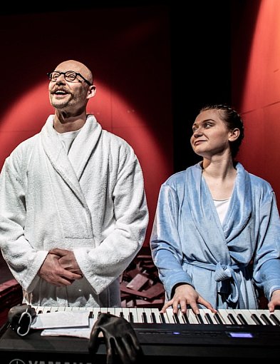 Bez patosu, za to z artystyczną wnikliwością. 12 lekcji o wojnie – spektakl!-23546