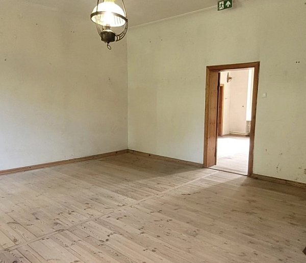 W związku z remontem pomieszczenia są wyłączone z użytku-23114