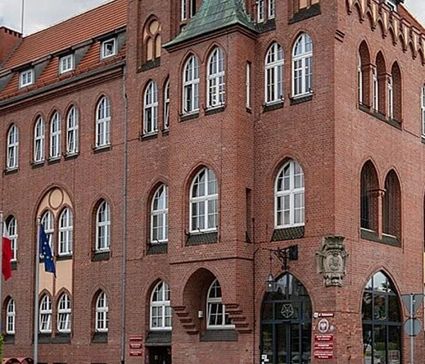 W sąsiednim powiecie: Sąd pozwolił wrócić burmistrzowi do urzędu-23584