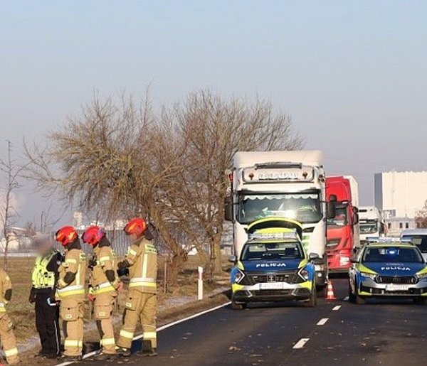 Potrącenie rowerzystki na drodze wojewódzkiej. Lądował śmigłowiec LPR-24511