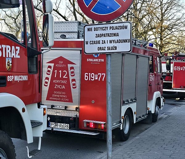 Pożar kamienicy. Rodziny nie mogą wrócić do swoich mieszkań