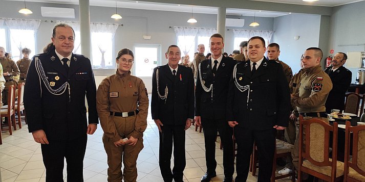 Nowy zarząd i odznaczeni druhowie