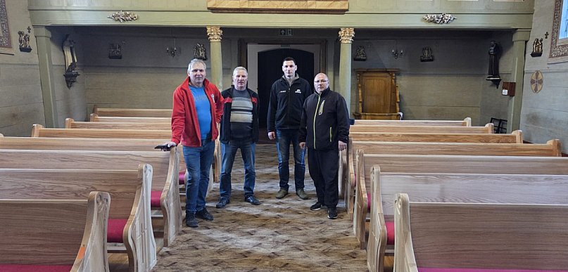 Zebrano ponad 13 tysięcy na wymianę ławek