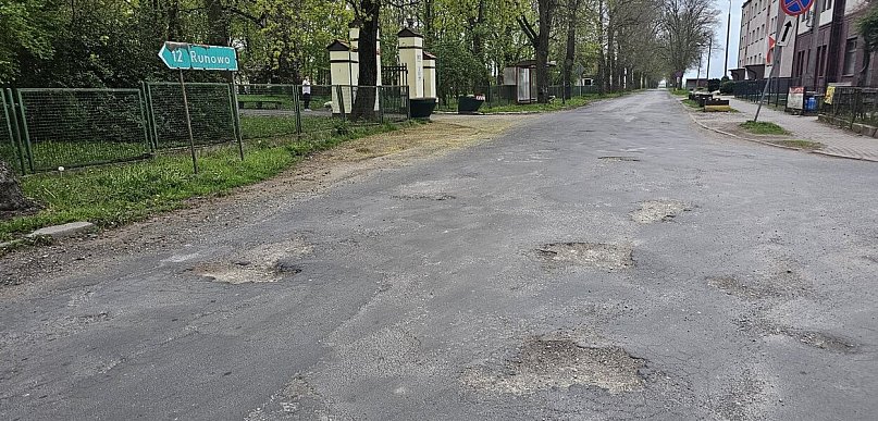 "W majówkę przez Słupię jeżdżą turyści. Wstyd!"