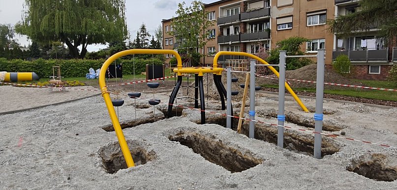 Pszczeli plac zabaw nabiera kształtów