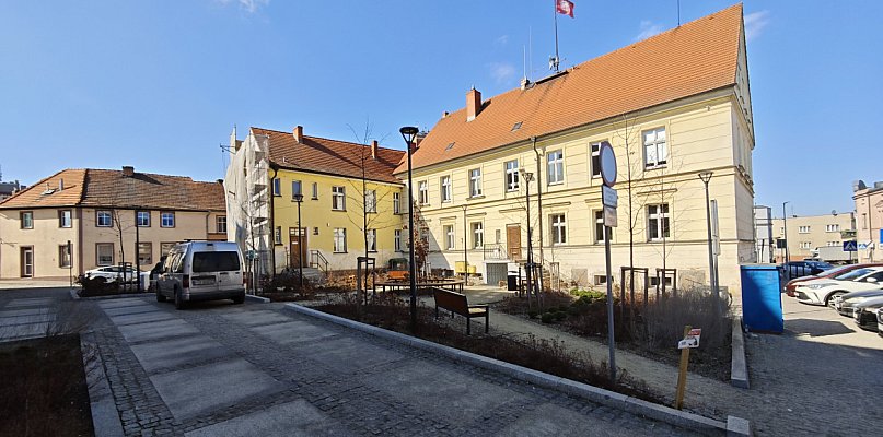 Brak pieniędzy na remont ratusza