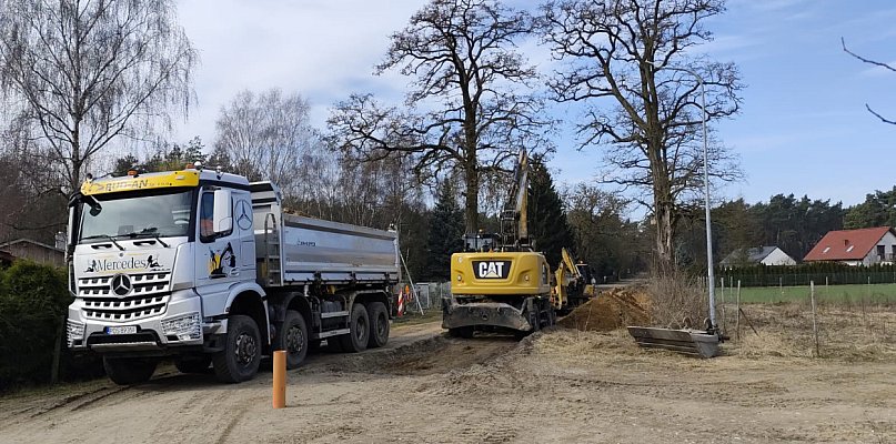 Inwestycja za 6 mln zł: W Czarnotkach budują nową sieć kanalizacyjną