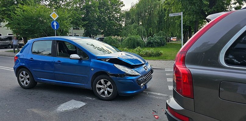 Chciał uciec, ale został zatrzymany. Sprawca kolizji z promilami