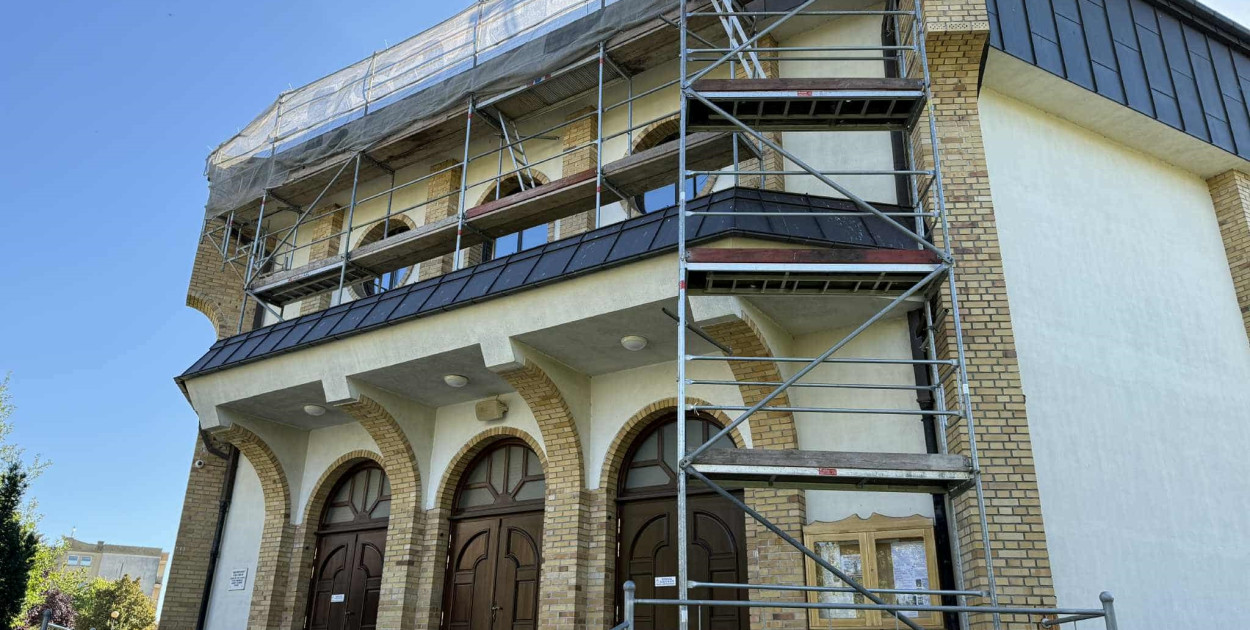 Można nabyć pamiątkową cegiełkę