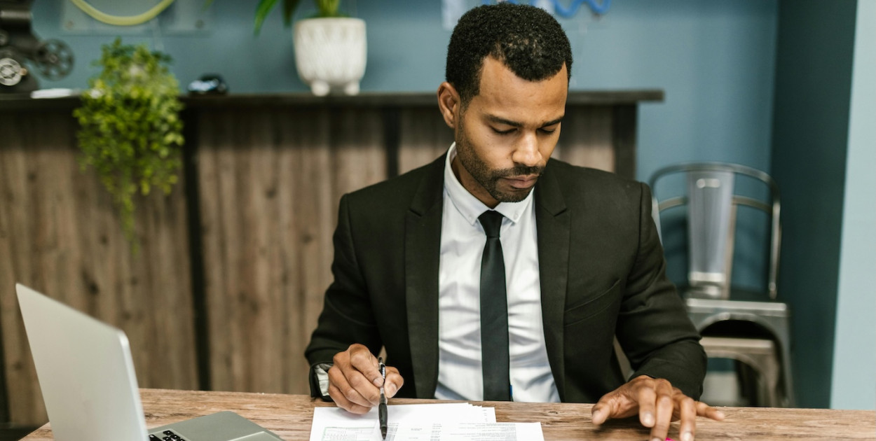 Księgowość dla małej firmy na Pradze Południe – jak wybrać bezpieczne  wsparcie?