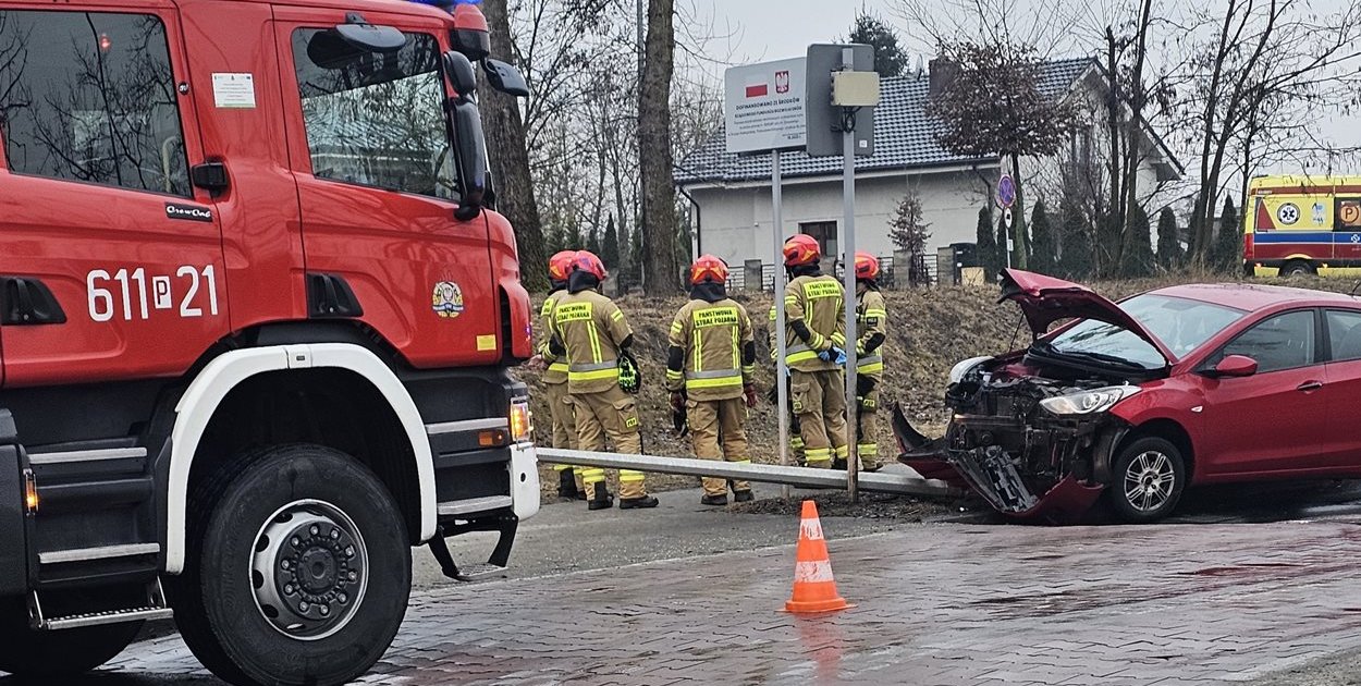 Po kolizji nadal niesprawne oświetlenie uliczne