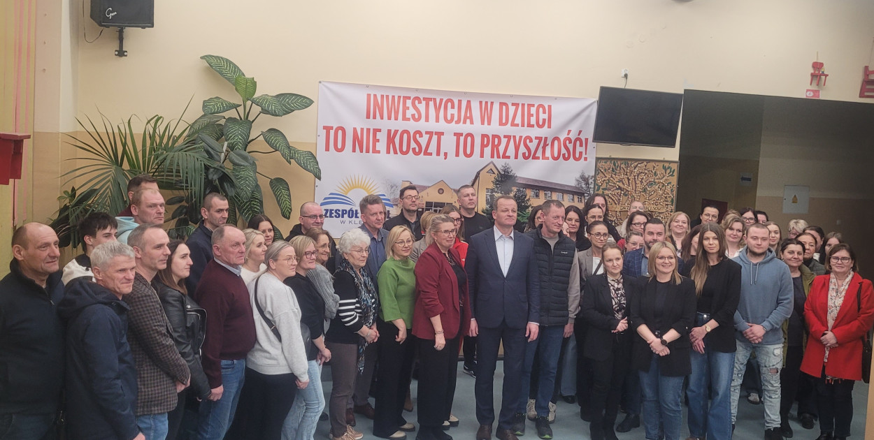 Poseł przyjechał do szkoły. Wójt odmówił wzięcia udziału w spotkaniu