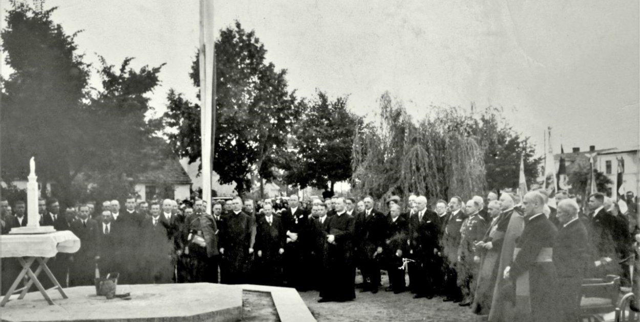 Jest fontanna, a miała być rzeźba