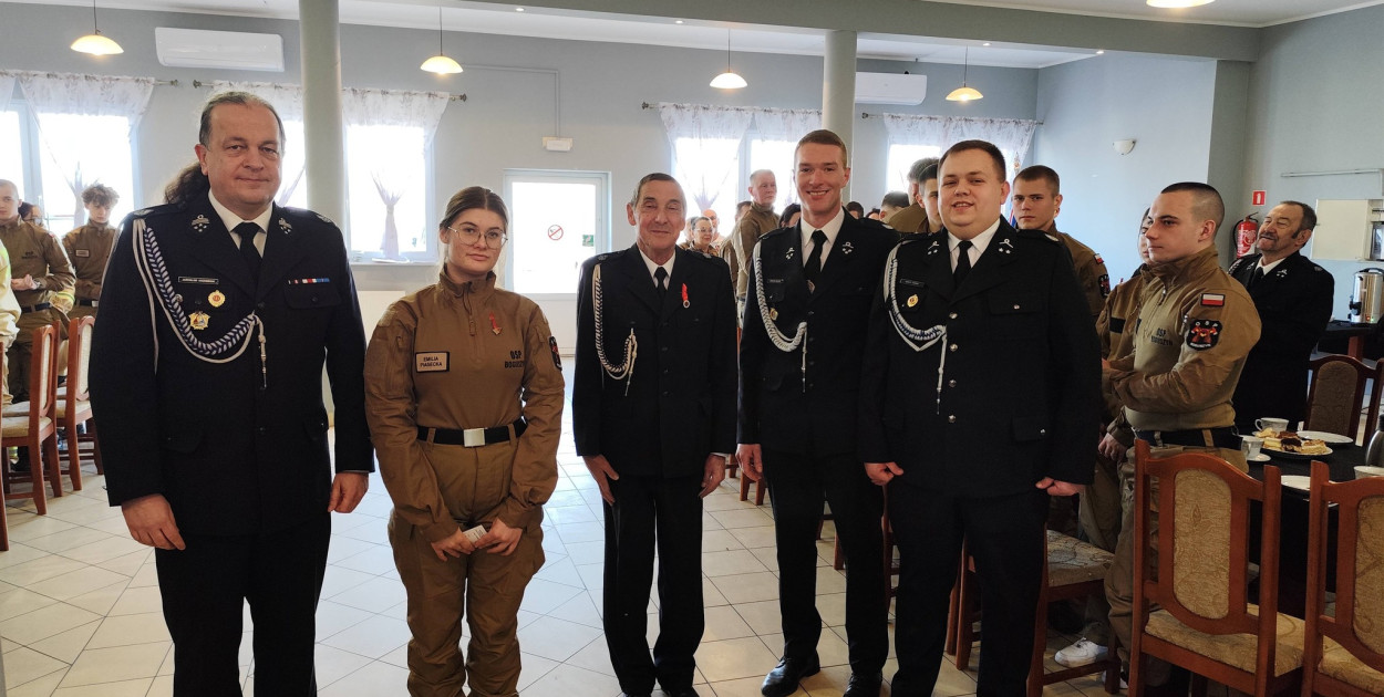 Nowy zarząd i odznaczeni druhowie