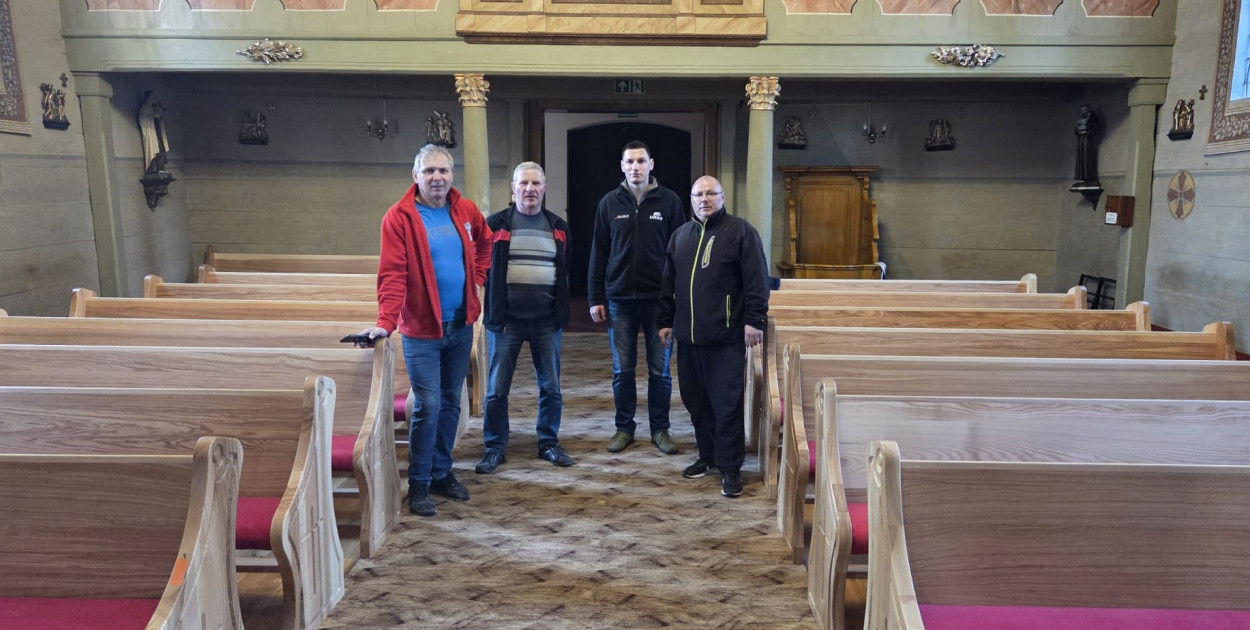 Zebrano ponad 13 tysięcy na wymianę ławek