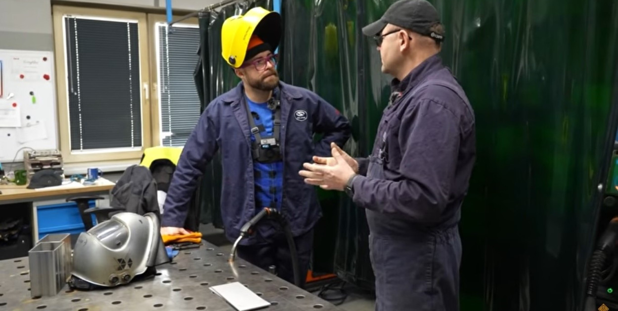 Kulisy fabryki Solaris. Jak powstaje gotowy autobus