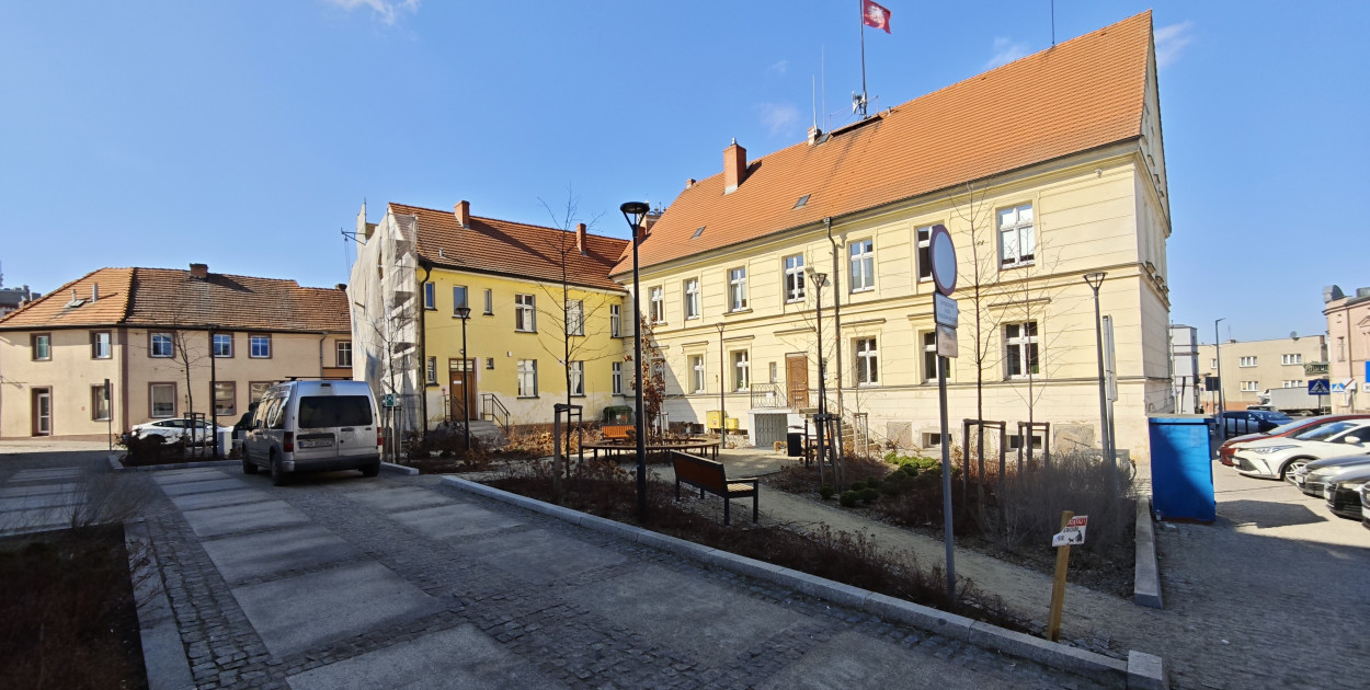 Brak pieniędzy na remont ratusza