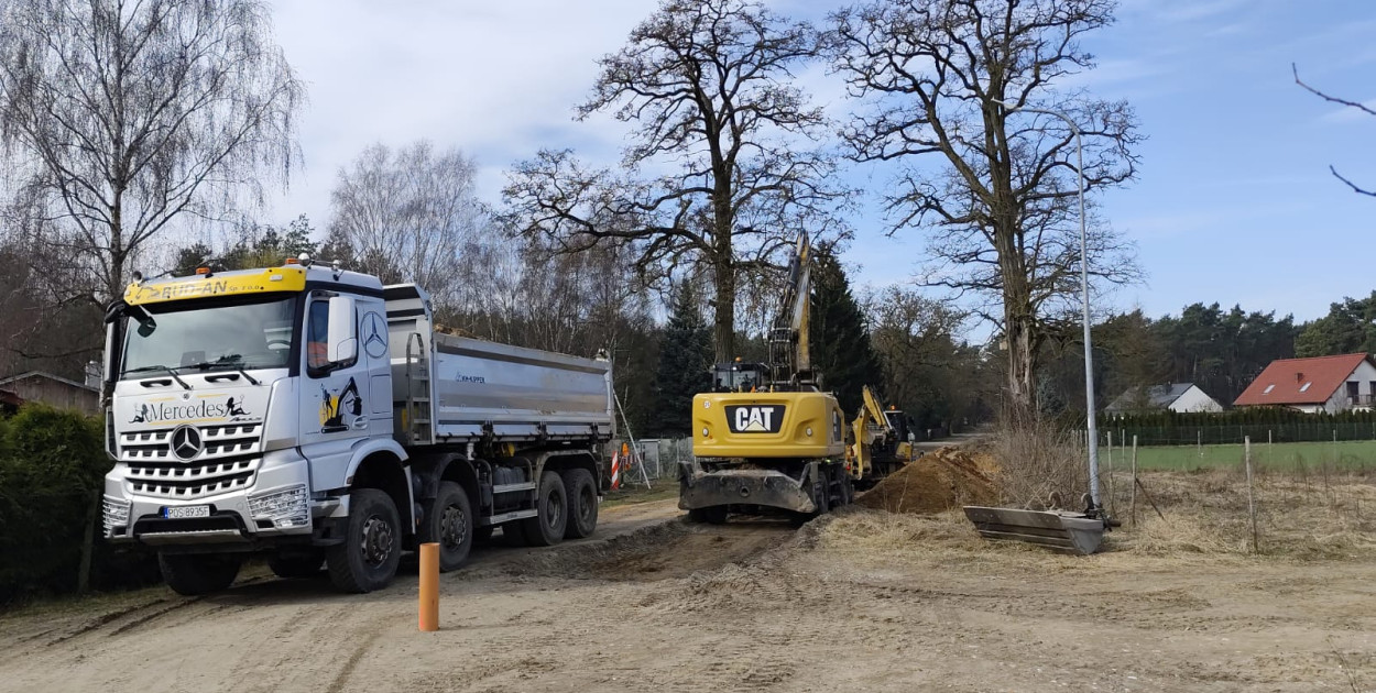 Inwestycja za 6 mln zł: W Czarnotkach budują nową sieć kanalizacyjną