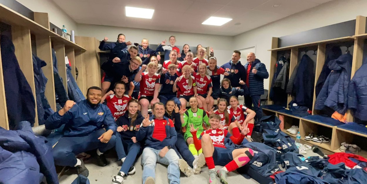 Polonistki dopisują trzy punkty. Skromne, ale zasłużone zwycięstwo