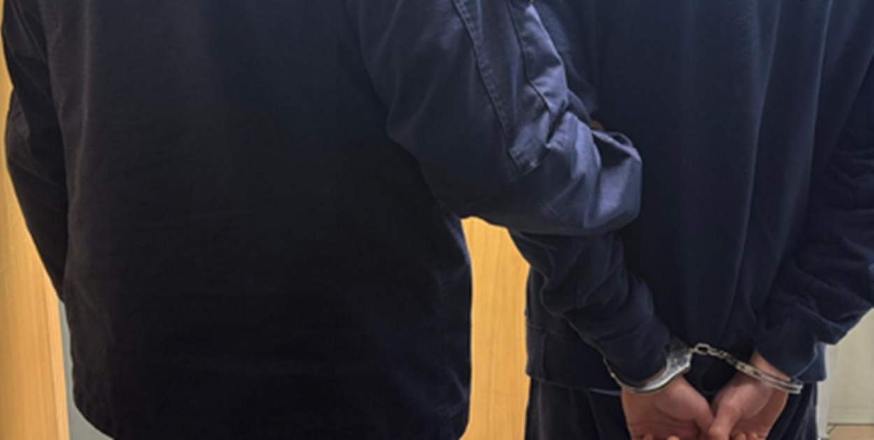 Po dokonaniu kradzieży użył przemocy w stosunku do ochroniarza