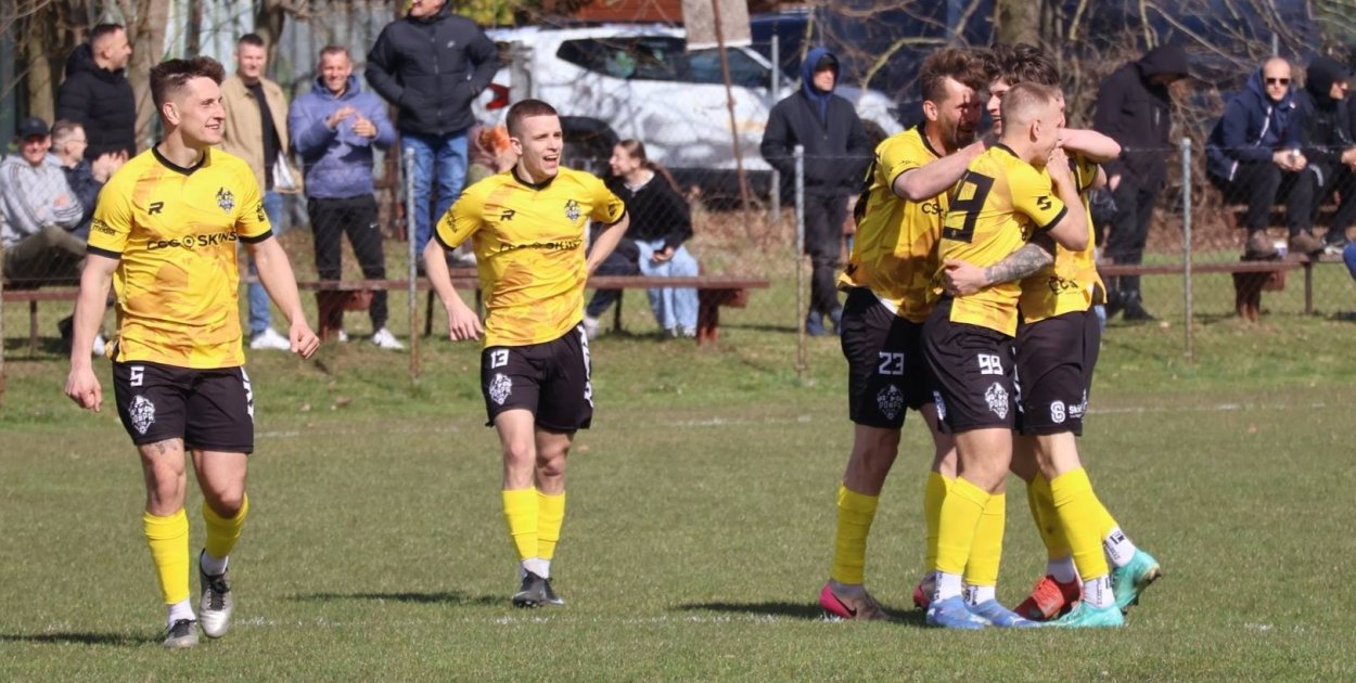 Zwycięstwo po emocjonującym spotkaniu. Pompa Team wygrywa