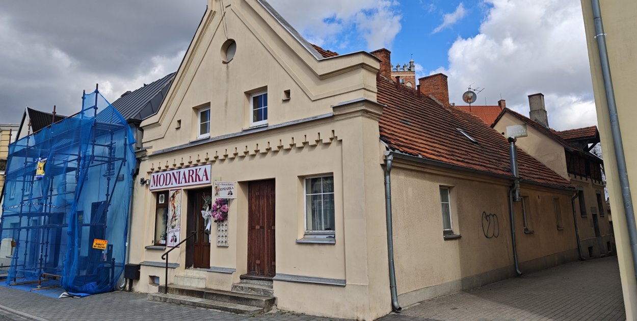 Remont dachu wstrzymany. Spór o zabytek