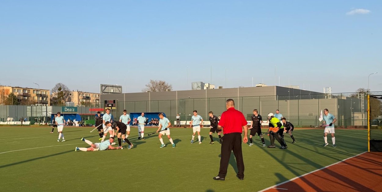 Emocjonujący mecz w Środzie. MKS przegrywa ze Swarkiem 4:6