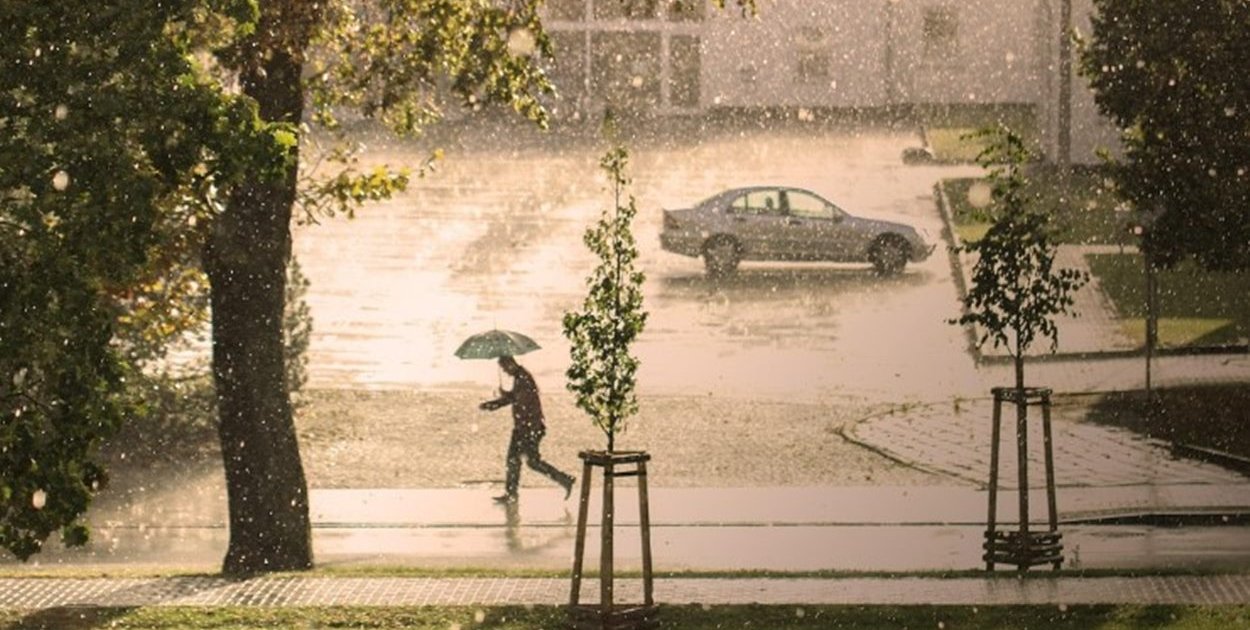 Nadciąga niż, który przyniesie zmianę w pogodzie. Wydano ostrzeżenie!