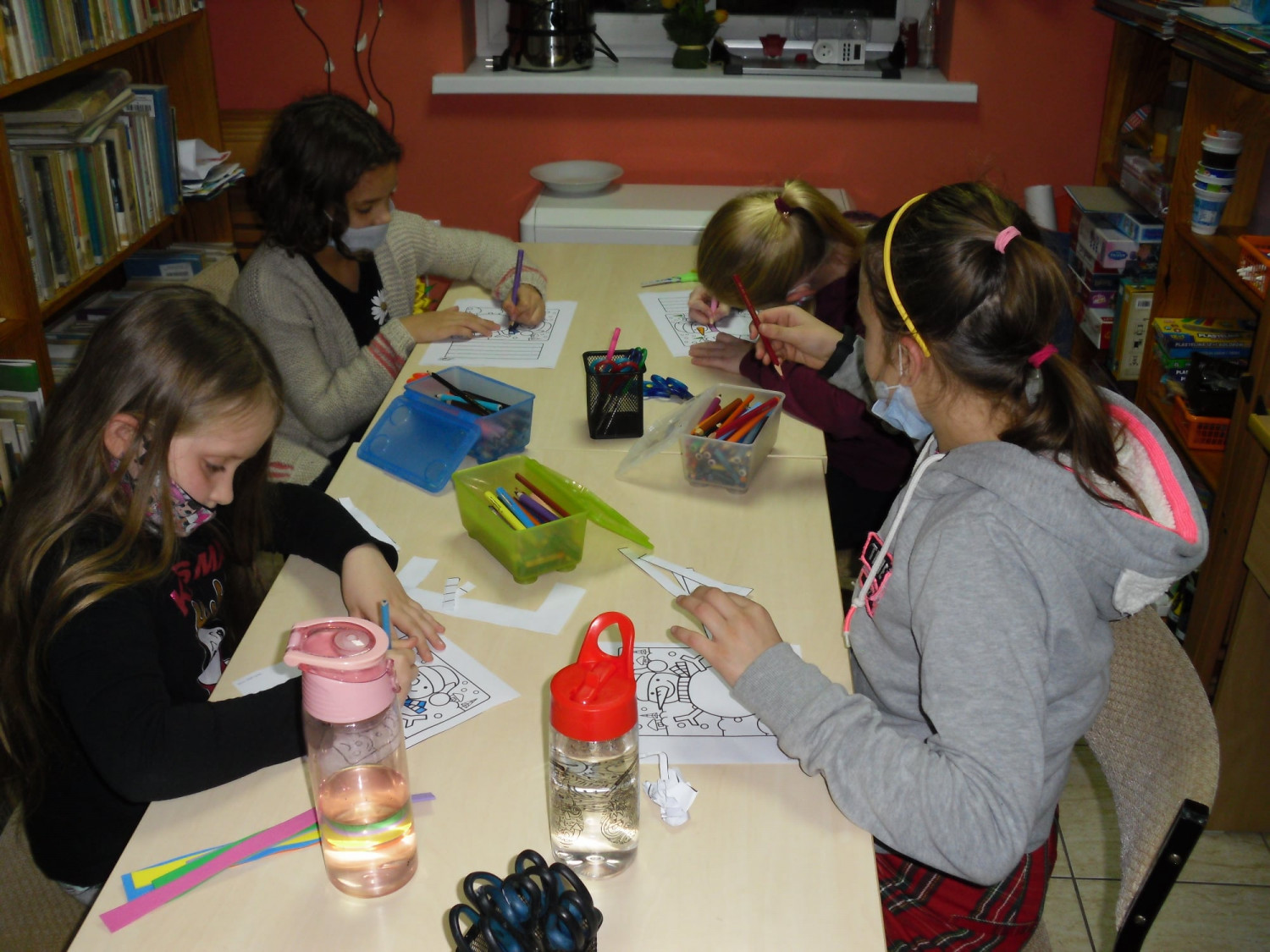 Dzieci podczas zajęć w Filii w Boguszynie