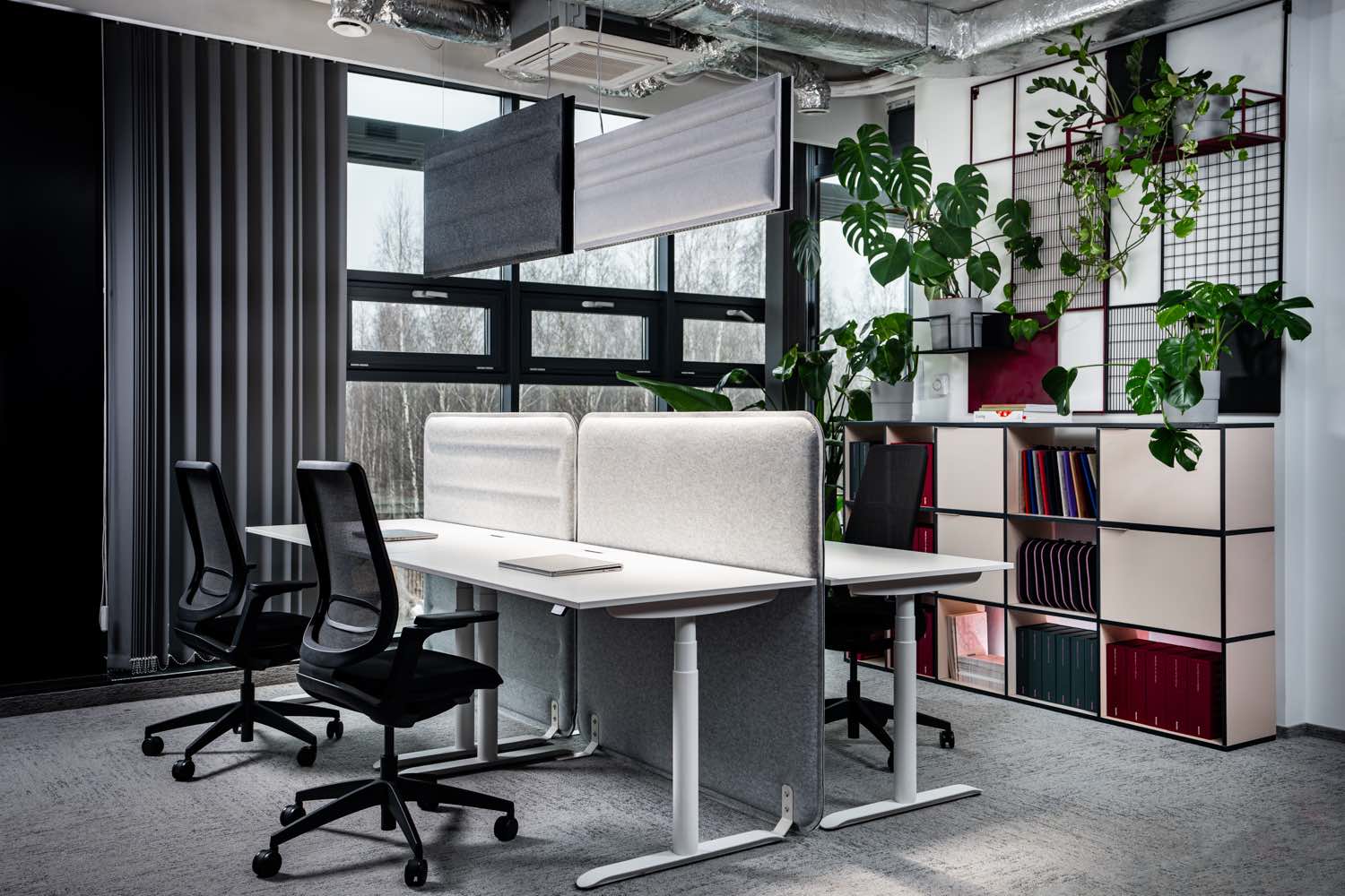 Red Dot Lighting Design 2023 dla Lena Lighting i Acustio! Innowacyjne lampy akustyczne Colline x Terrano nagrodzone w prestiżowym konkursie.