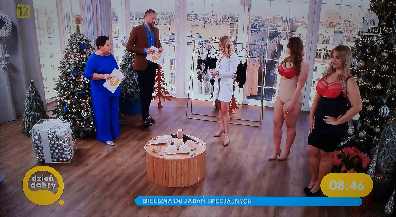 Średzianka opowiedziała o wielu aspektach bielizny modelującej Fot. TVN Średzianka opowiedziała o wielu aspektach bielizny modelującej Fot. TVN